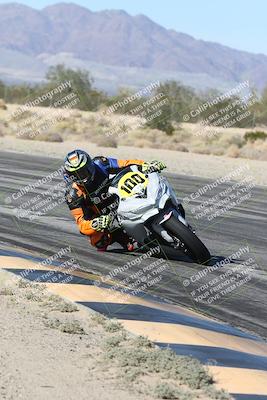 media/Dec-04-2025-Racers Edge (Thu) [[5ebc9f124d]]/3-B Group/3-Session 2 (Turn 7 Inside)/